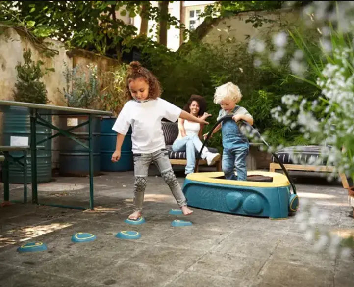 BERG Hoppaa Trampoline for Toddlers (1-4 years) with Adjustable Safety Bar and Six Magnetic Steps